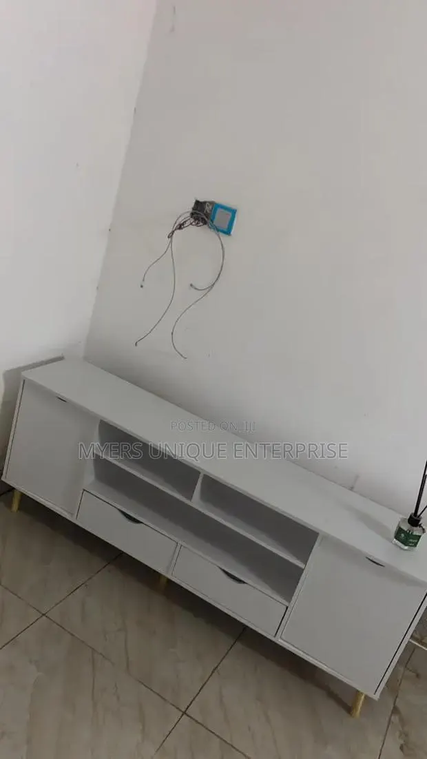 Beautiful TV Cabinet(brand New) · Photo 1