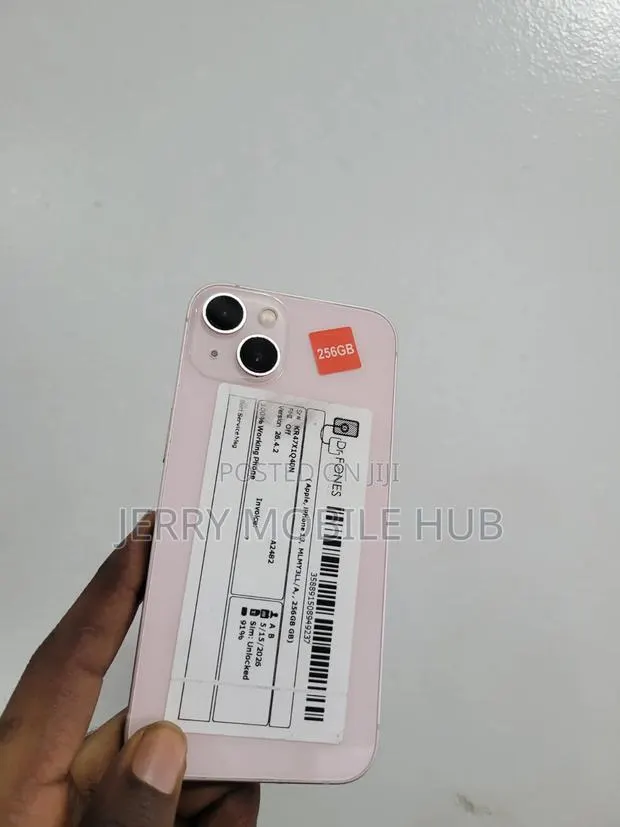Apple iPhone 13 256 GB Pink · Photo 1