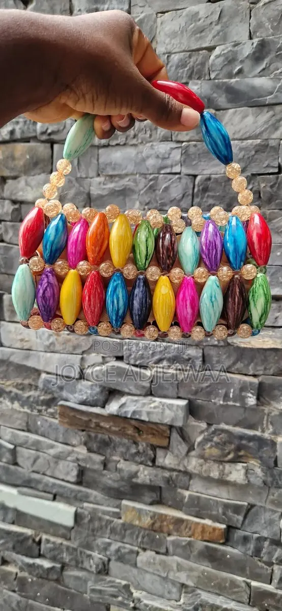 Beaded Bag · Photo 1