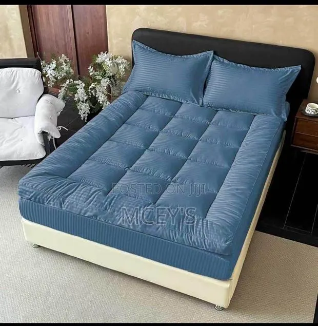 Blue Mattress Topper · Photo 1