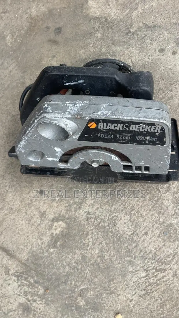 Circular Saw With Exposed Handle 1020W 52mm Diameter Blade · Photo 1