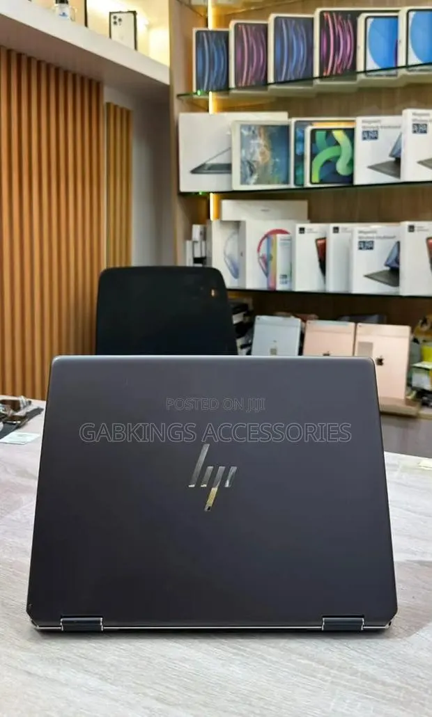 Laptop HP Spectre 14 32GB Intel Core i7 SSD 2T · Photo 1
