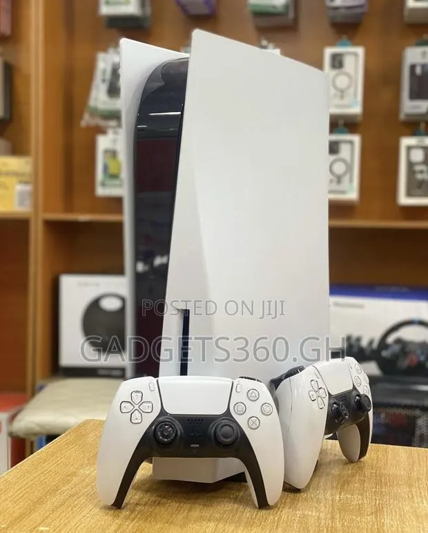 Sony Playstation 5 Standard (825gb Disc Version Old Model) · Photo 1