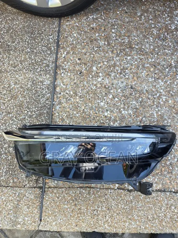 2023 - 2025 Genuine Honda CR-V Left Side Headlight · Photo 1