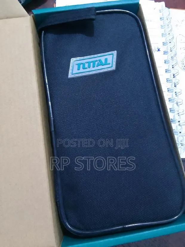 Digital Ac Clamp Meter · Photo 1