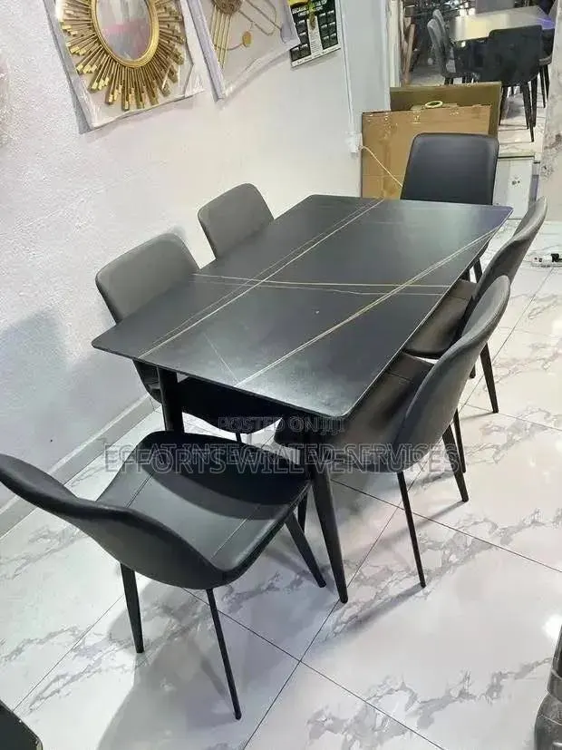 Dinning Table · Photo 1