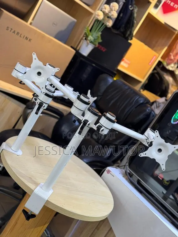 Monitor Arm · Photo 1