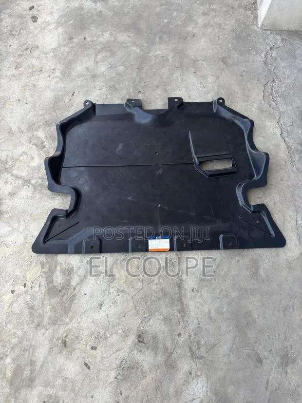 C300 2015-2016-2017-2018-2019-2020 Under Engine Cover · Photo 1