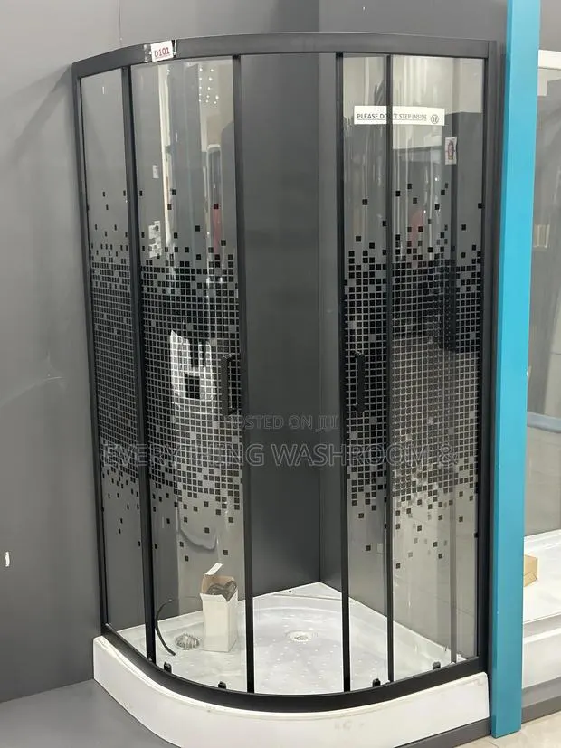 Shower Cubicle_shower Room_tainted Shower Or Bath Enclosure · Photo 4
