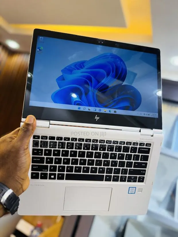 Laptop HP EliteBook x360 1030 G2 8GB Intel Core i5 SSD 256GB · Photo 1
