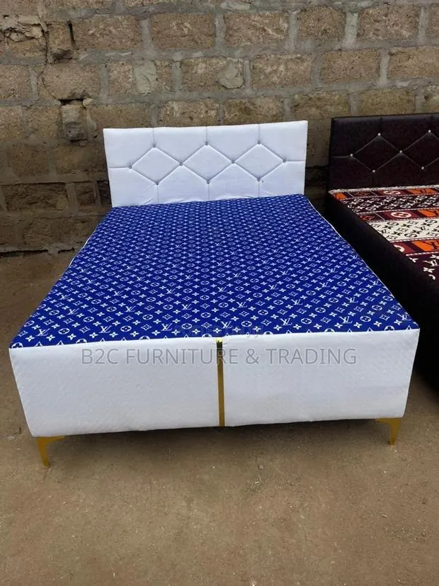 Complete Double Bed · Photo 1