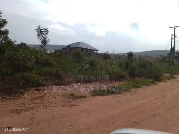 20 Plots of Land for Sale Located at Oyibi Saasabi Junction · Photo 1