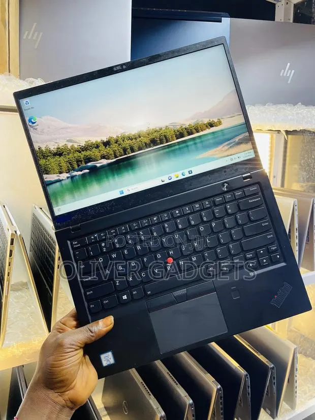 Laptop Lenovo ThinkPad X1 Carbon 8GB Intel Core i5 SSD 256GB · Photo 1