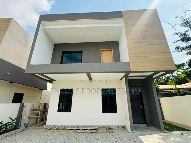 4bdrm Apartment in Oyarifa for sale · Photo 1