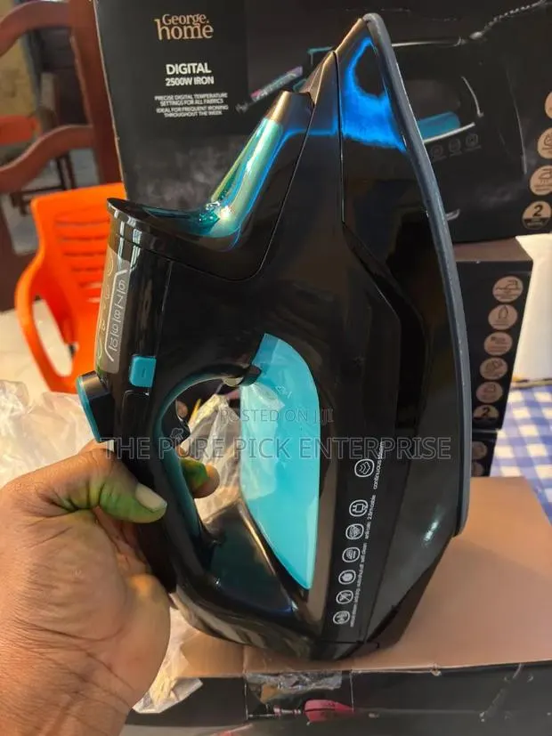 George Home Digital Steam Iron From UK · Photo 1