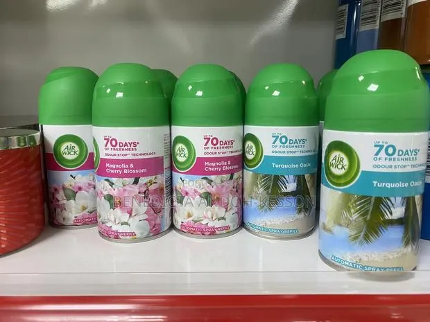 Airwick Automatic Spray Refill · Photo 1