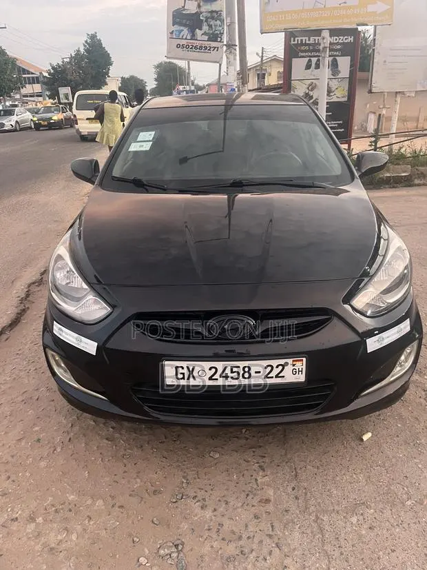 Hyundai Accent 2013 Black · Photo 1