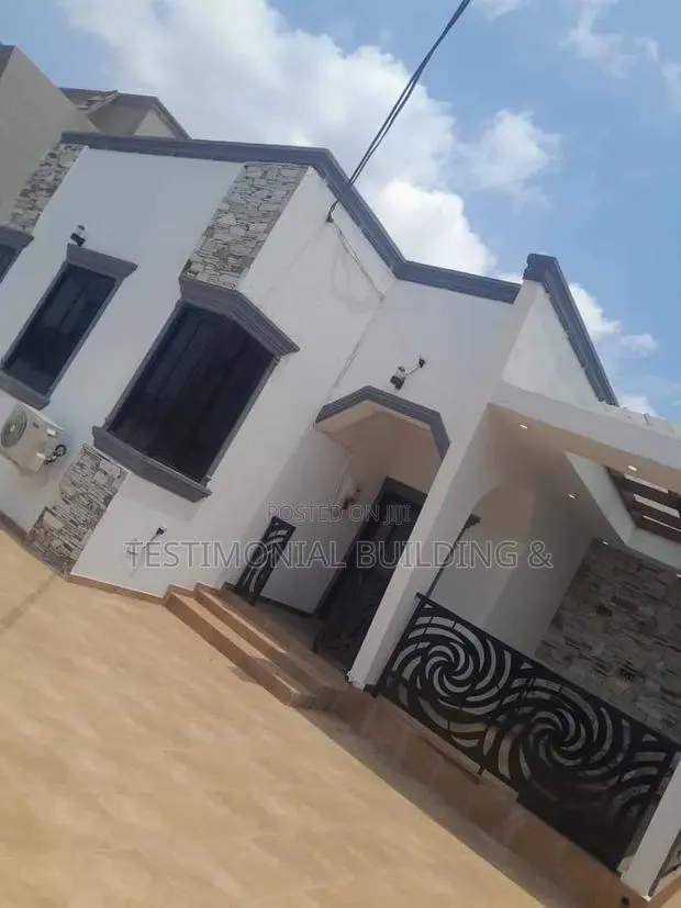 3bdrm House in Testimonial Building, Ghana Flag for sale · Photo 1