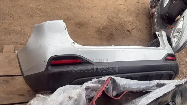 Sorento 2018 Back Bumper Complete · Photo 1