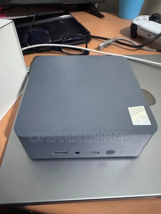 Desktop Computer 24GB Intel Core i5 SSD 500GB · Photo 1