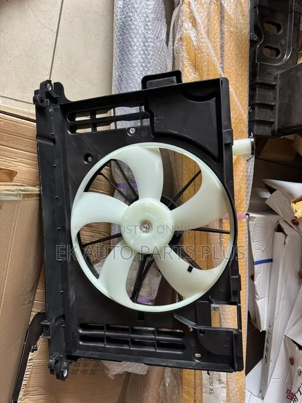 Toyota Corolla Radiator Fan 2014 2015 2016 2017 2018 2019 · Photo 1