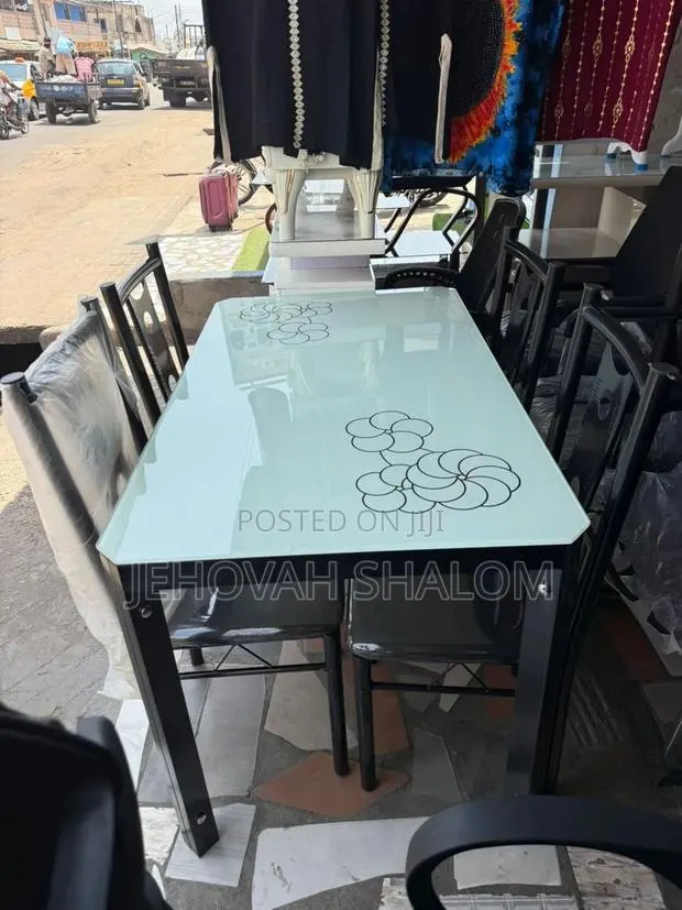 Dining Set Available for Sale · Photo 1