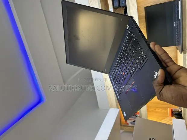 Laptop Lenovo ThinkPad T470 8GB Intel Core i5 SSD 256GB · Photo 1