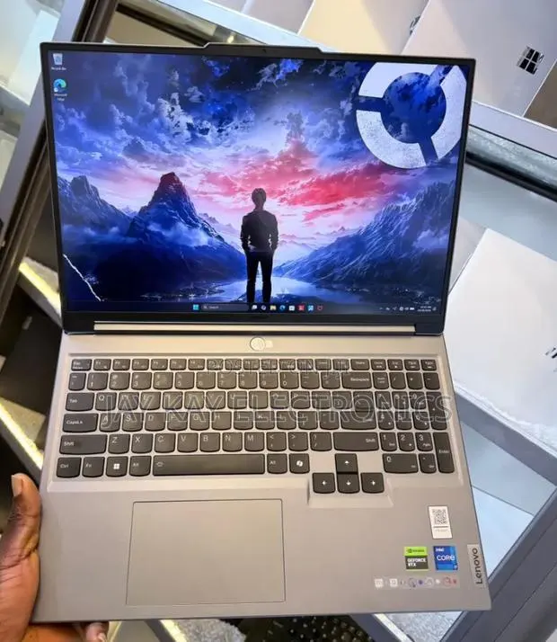 Laptop Lenovo Legion 5 16GB Intel Core i7 SSD 512GB · Photo 1