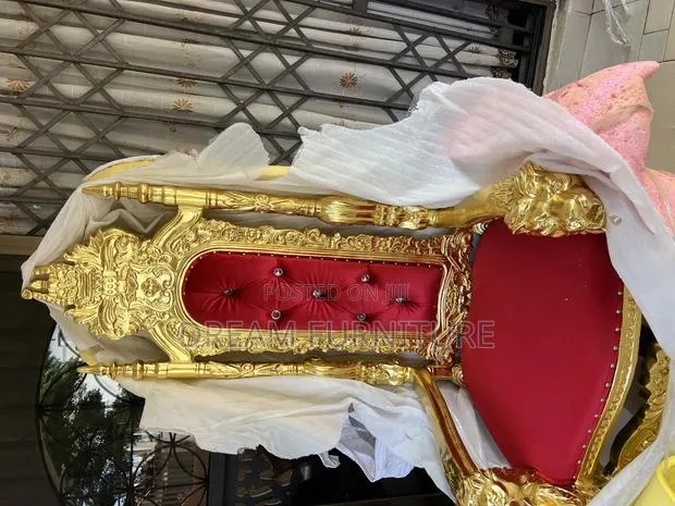 Brand New Single Royal Chair · Photo 1