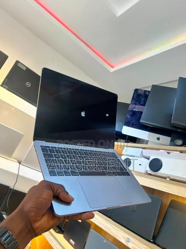 Laptop HP EliteBook 830 G6 8GB Intel Core i5 SSD 256GB · Photo 1