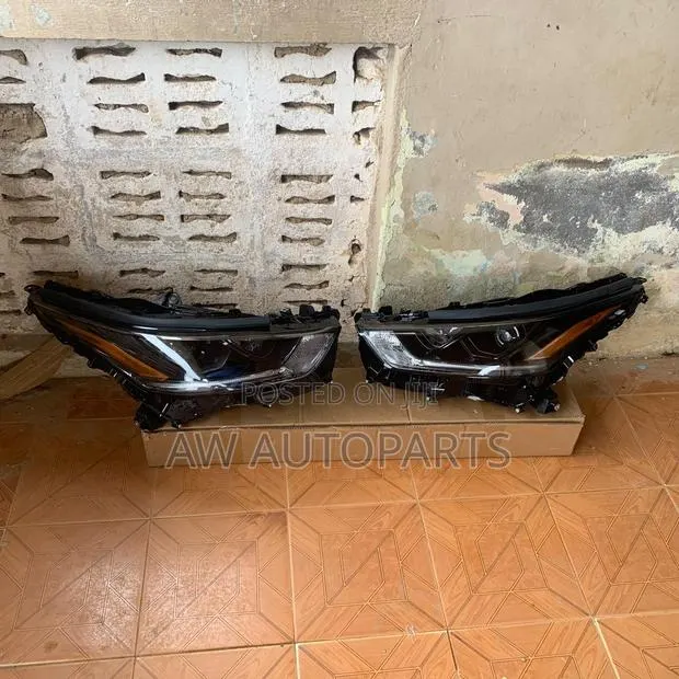Toyota Highlander 2020 Headlight · Photo 1