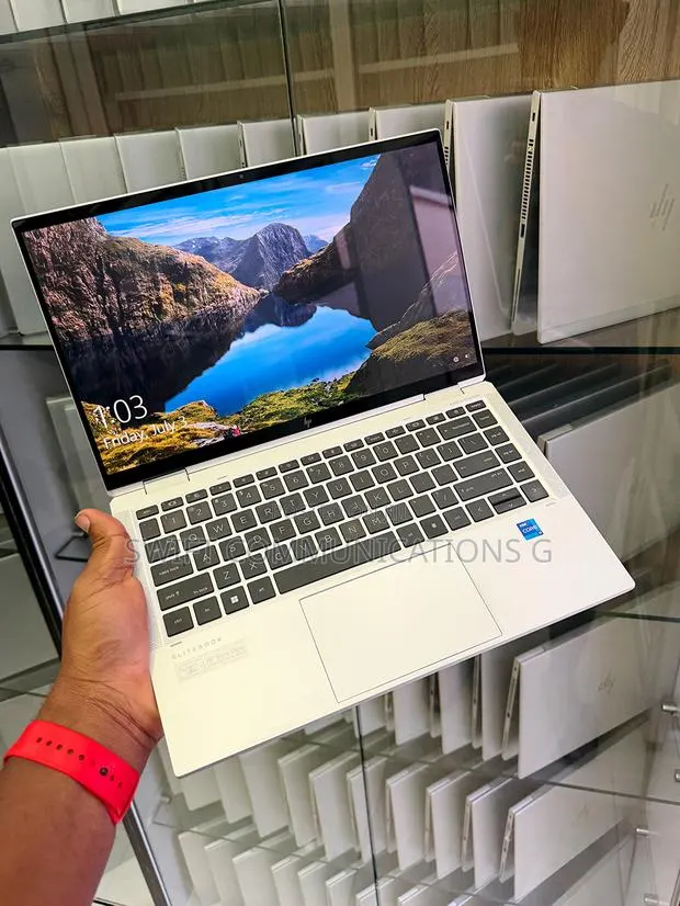 Laptop HP EliteBook 1040 G8 16GB Intel Core i7 SSD 512GB · Photo 1