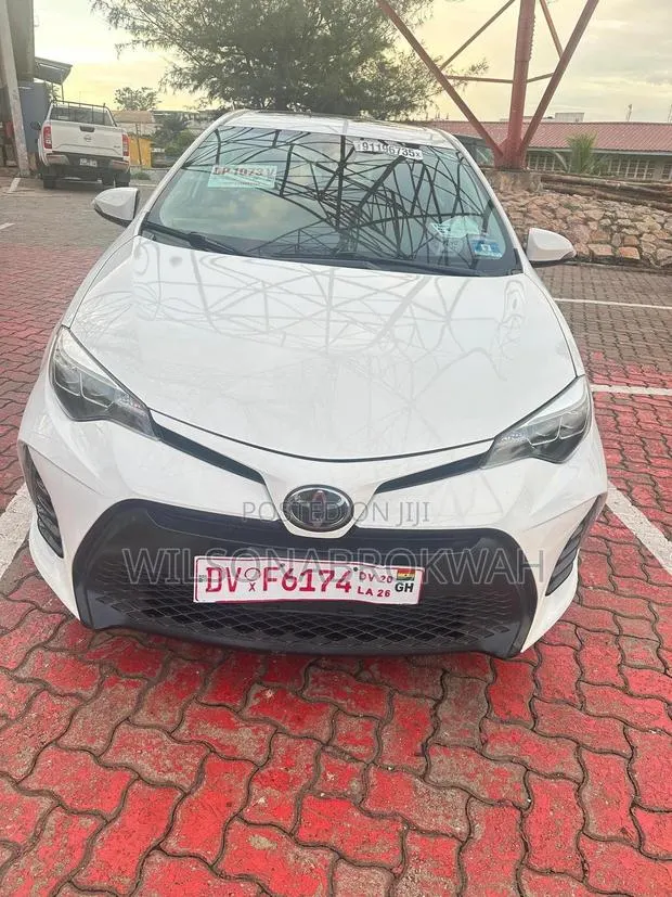 Toyota Corolla 2019 White · Photo 1