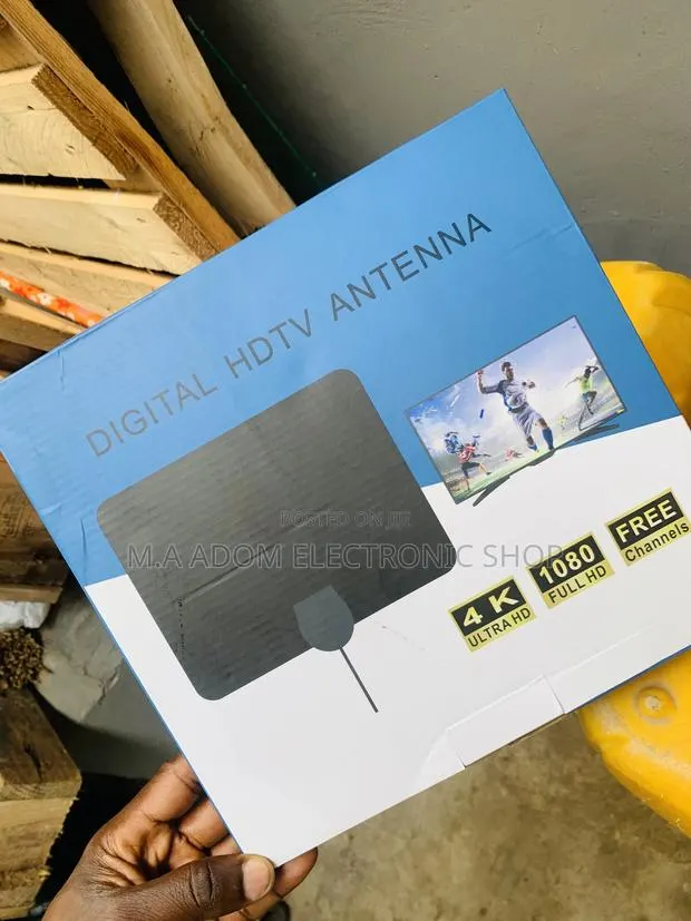Antenna With Booster for All Your Digital Channels · Photo 1