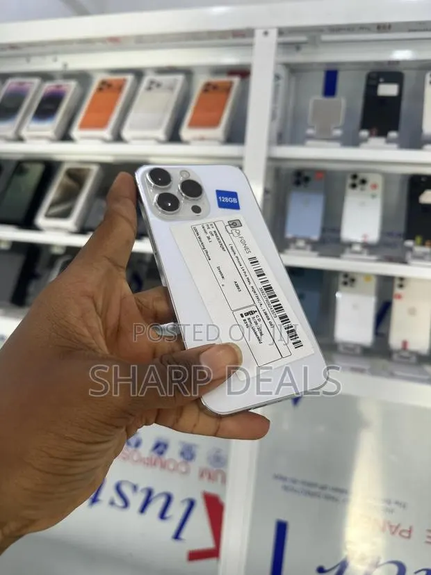 Apple iPhone 14 Pro Max 128 GB White · Photo 1