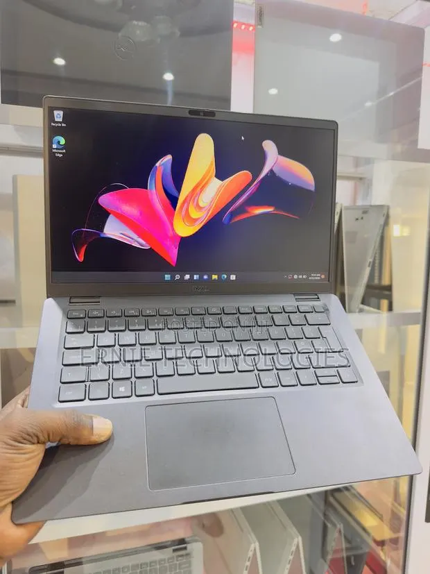 Laptop Dell Latitude 7410 16GB Intel Core i7 SSD 256GB · Photo 1