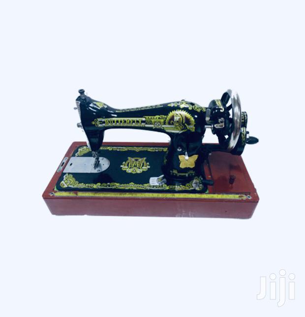 New Butterfly Hand Sewing Machine · Photo 1