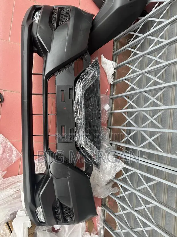 Qashqai 2018 2019 Front Bumper Complete · Photo 1