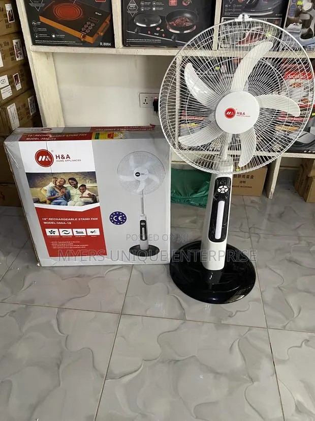 18" Rechargeable Fan With Safety Protection · Photo 1