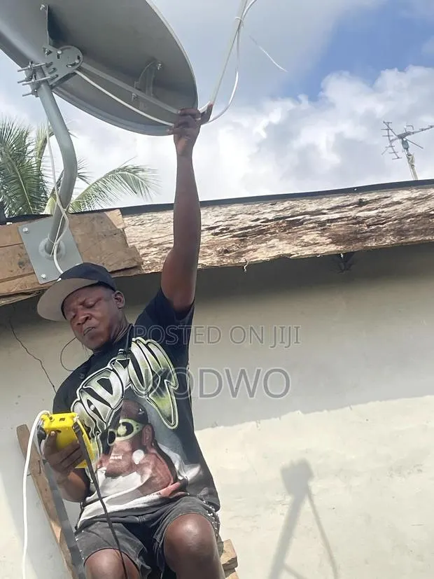 Wall Mounting Of Tv And Installation Service In Agona Swedru/ Bodjoase · Photo 1
