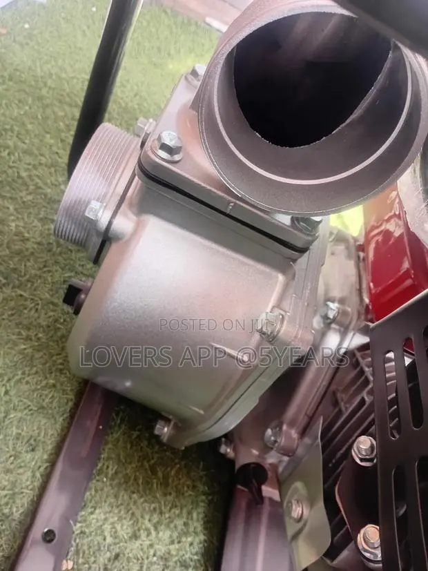 Honda Powerfu High Pressure Water Pump for Water Delivery · Photo 1