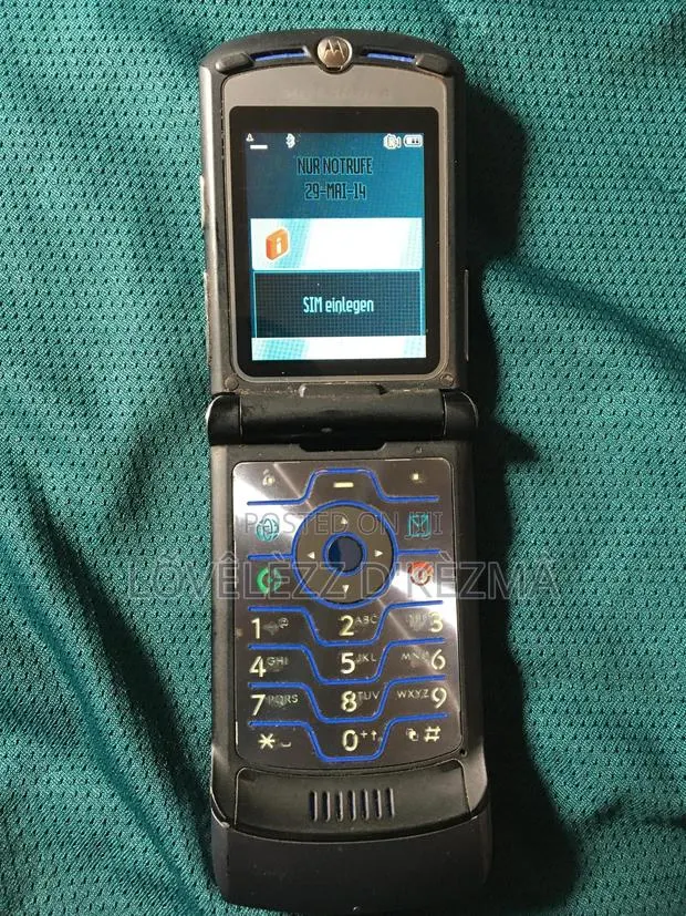 Motorola V300 Gray · Photo 1