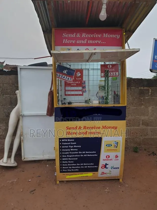 Neat and Strong MoMo Container Kiosk for Sale · Photo 4