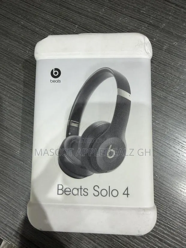 Beats Solo 4 · Photo 1
