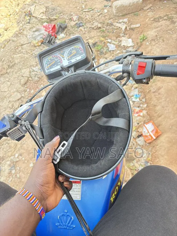 Motor Helmet · Photo 1