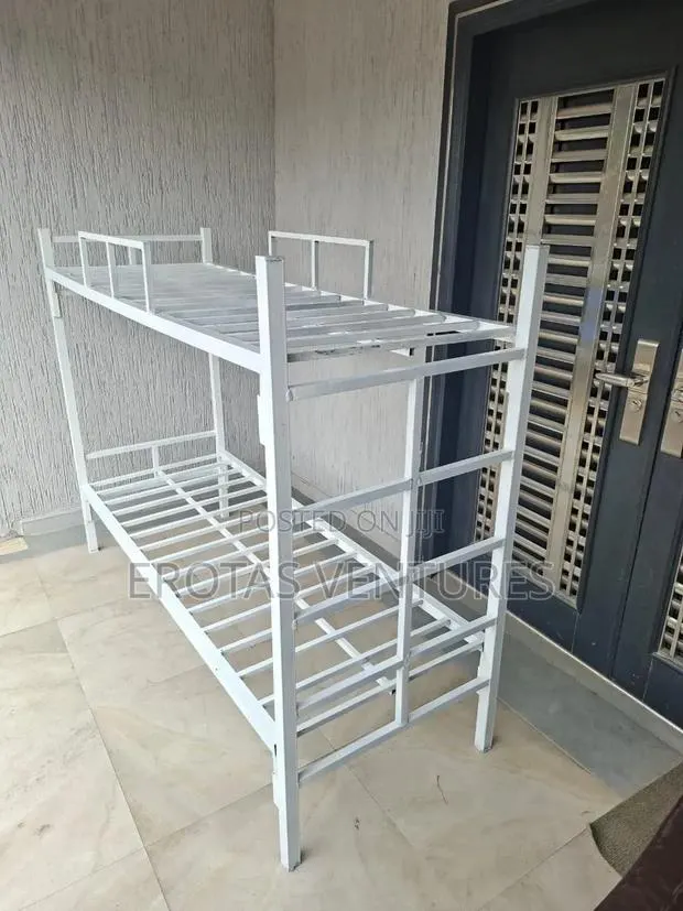 Metal Student Bunk Bed · Photo 1