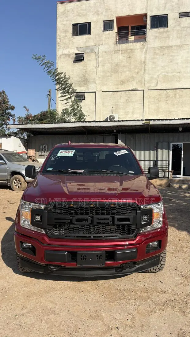 Ford F-150 XLT 4x4 SuperCrew Cab Styleside 5.5 ft. box 145 in. WB 2018 · Photo 1