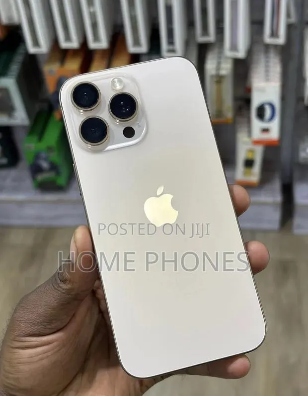 Apple iPhone 14 Pro Max 256 GB Gold · Photo 1