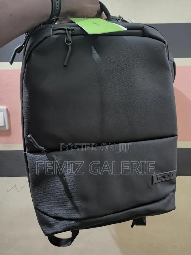 Oraimo Duralite Waterproof Spacious Charging Backpack · Photo 1