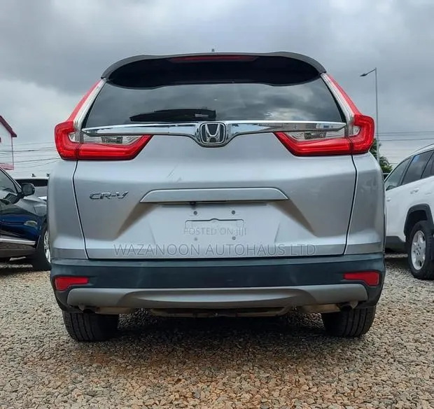 Honda CR-V Touring 4dr SUV (1.5L 4cyl CVT) 2017 Silver · Photo 1